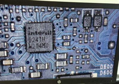 naprawa laptopa, regeneracja ścieżki po zalaniu w hp elitebook przez serwis laptopów ipsum komp toruń